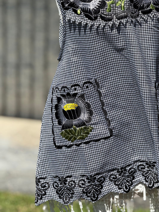 Black & White Apron/Mandil L