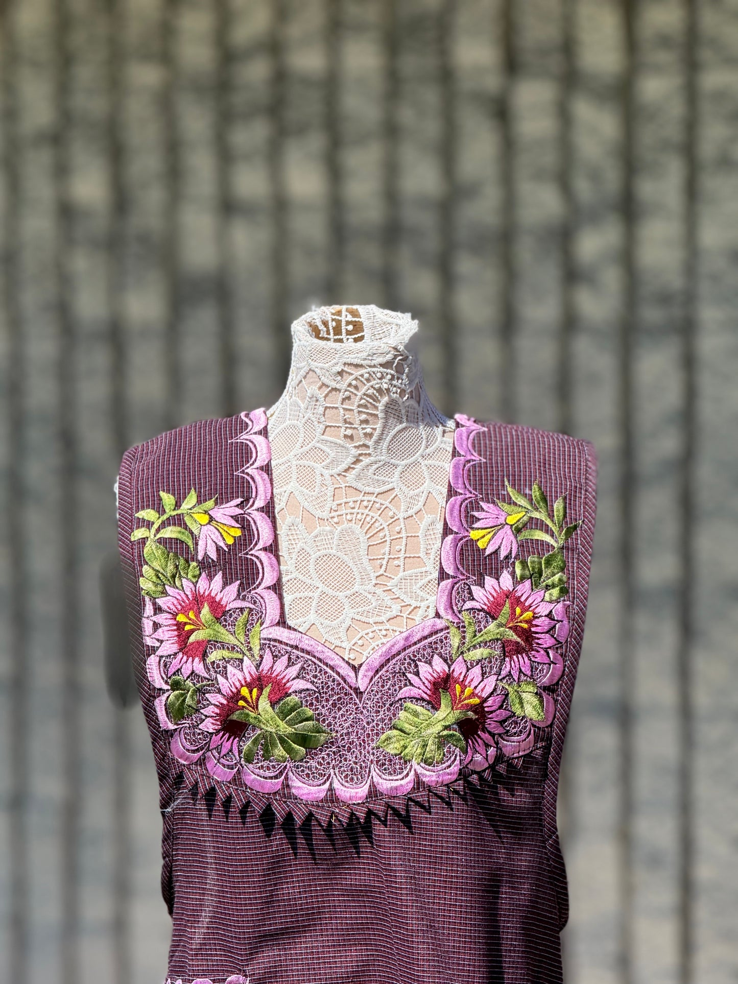Plum Floral Apron/Mandil L