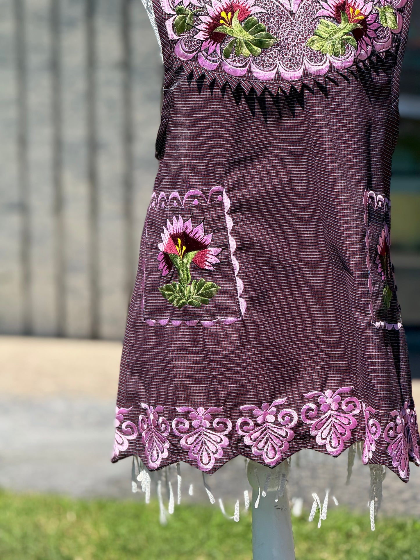 Plum Floral Apron/Mandil L