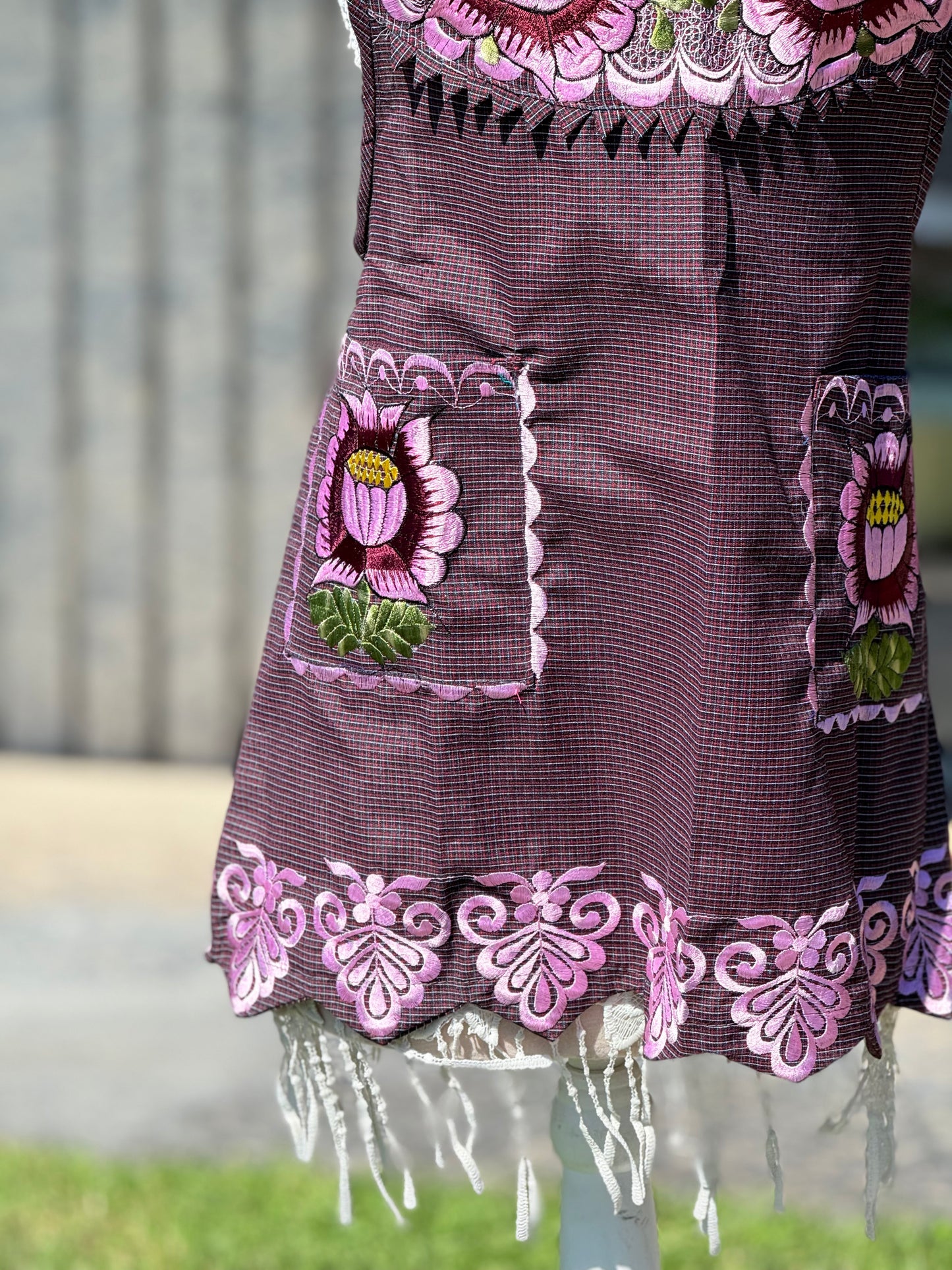 Plum  Apron/Mandil M