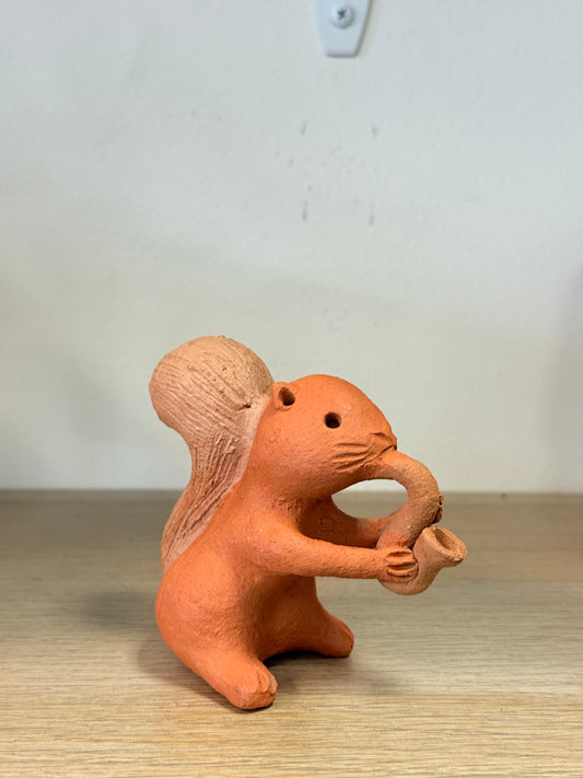 Ardilla musico / Squirrel Saxophone musician decor