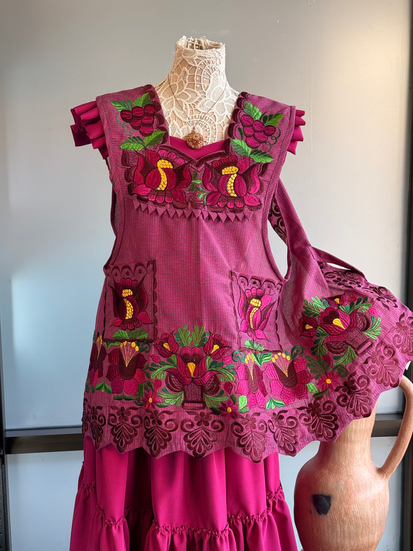 "Reina" Pink Embroidered Apron (34) Small