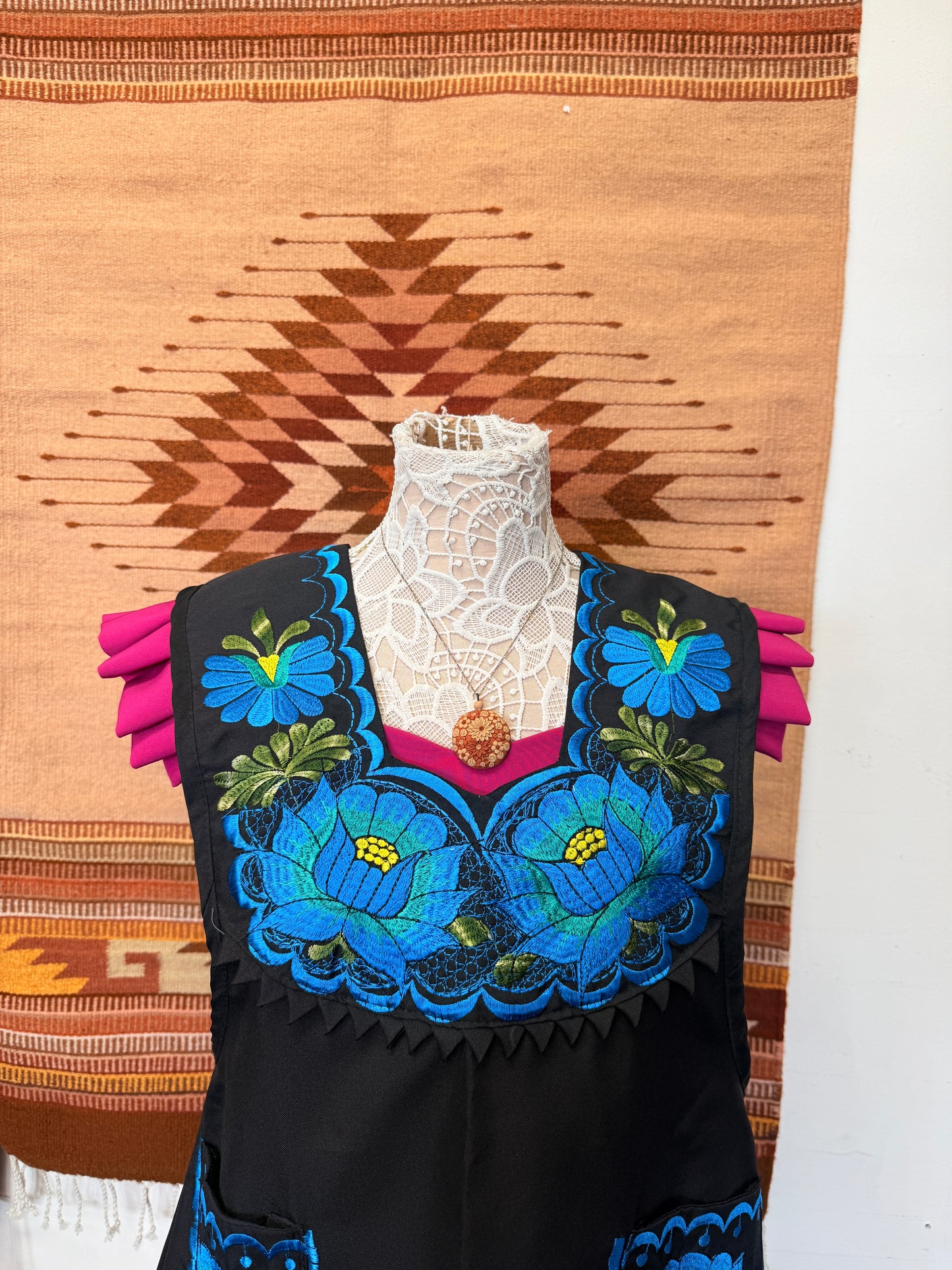 "Blanca" Black and Blue Apron/Mandil (36) Medium