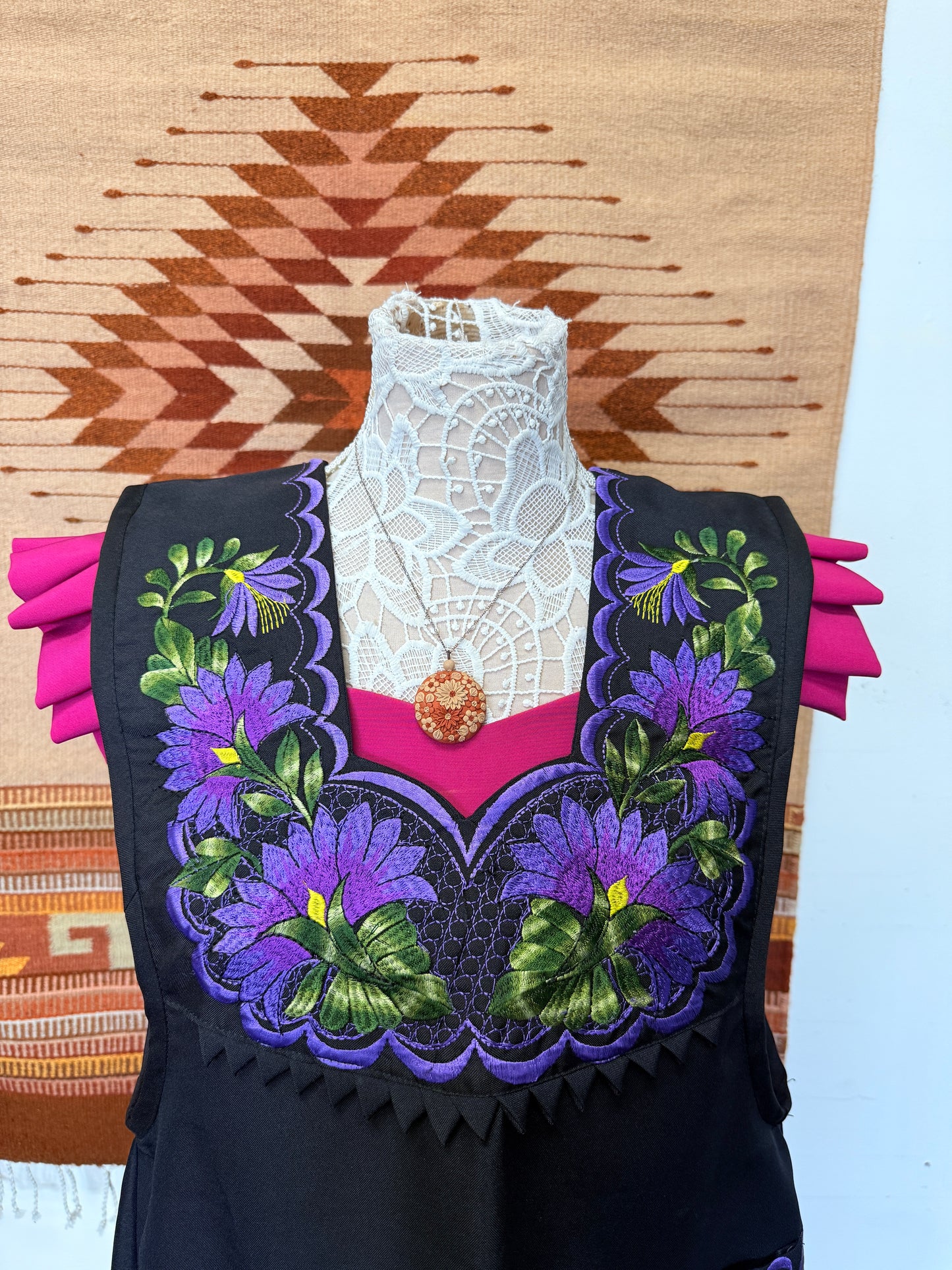 "Gloria" Black and Purple Apron/Mandil (36) Medium