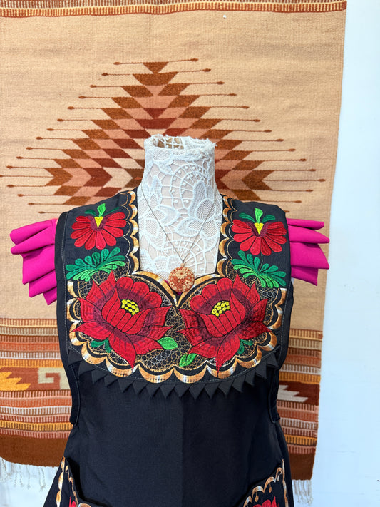 "Fernanda" Floral Apron/Mandil (32) Small