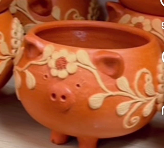 PRE ORDER BORDADO RED PIGGY BOWL