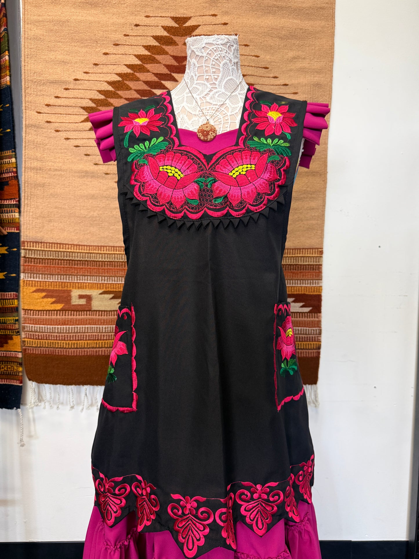 "Erica" Mandil/Apron (40) Extra Large