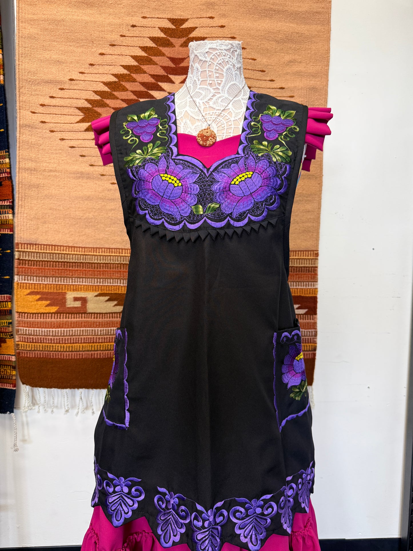 "Olga" Mandil/ Apron (40) Extra Large