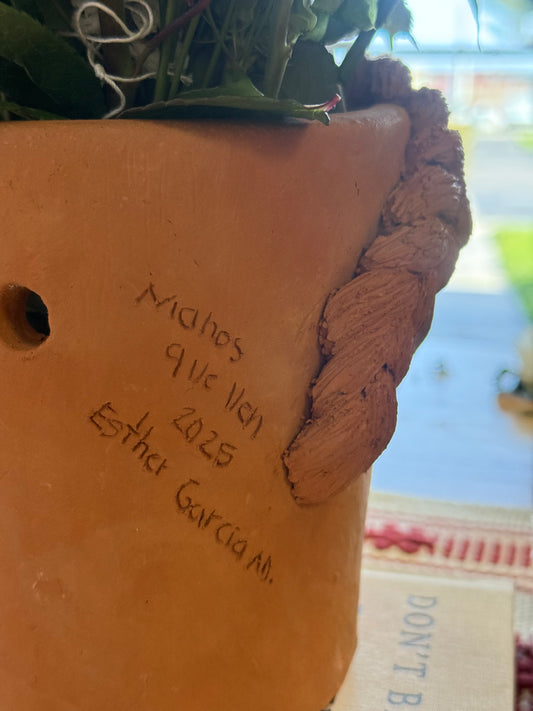 Esther Maceta/Flower pot