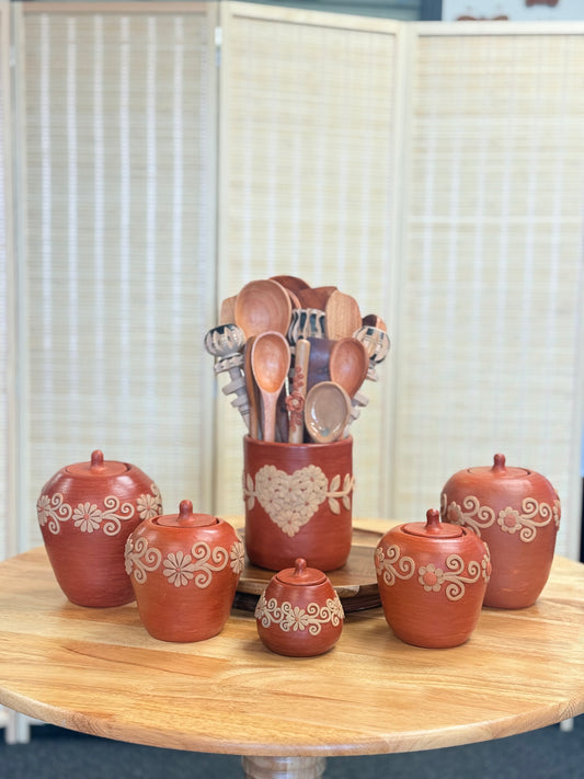 Heart bordado spoon holder/ portacuchara