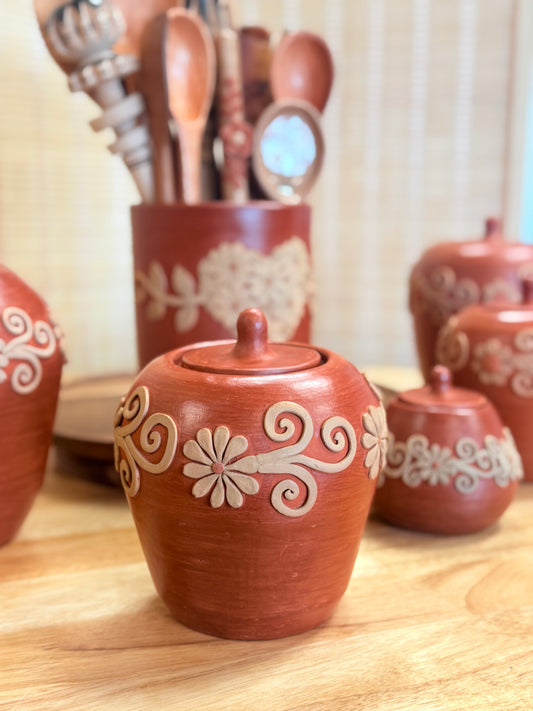 "Susy" Bordado 7'' sugar holder//cookie jar
