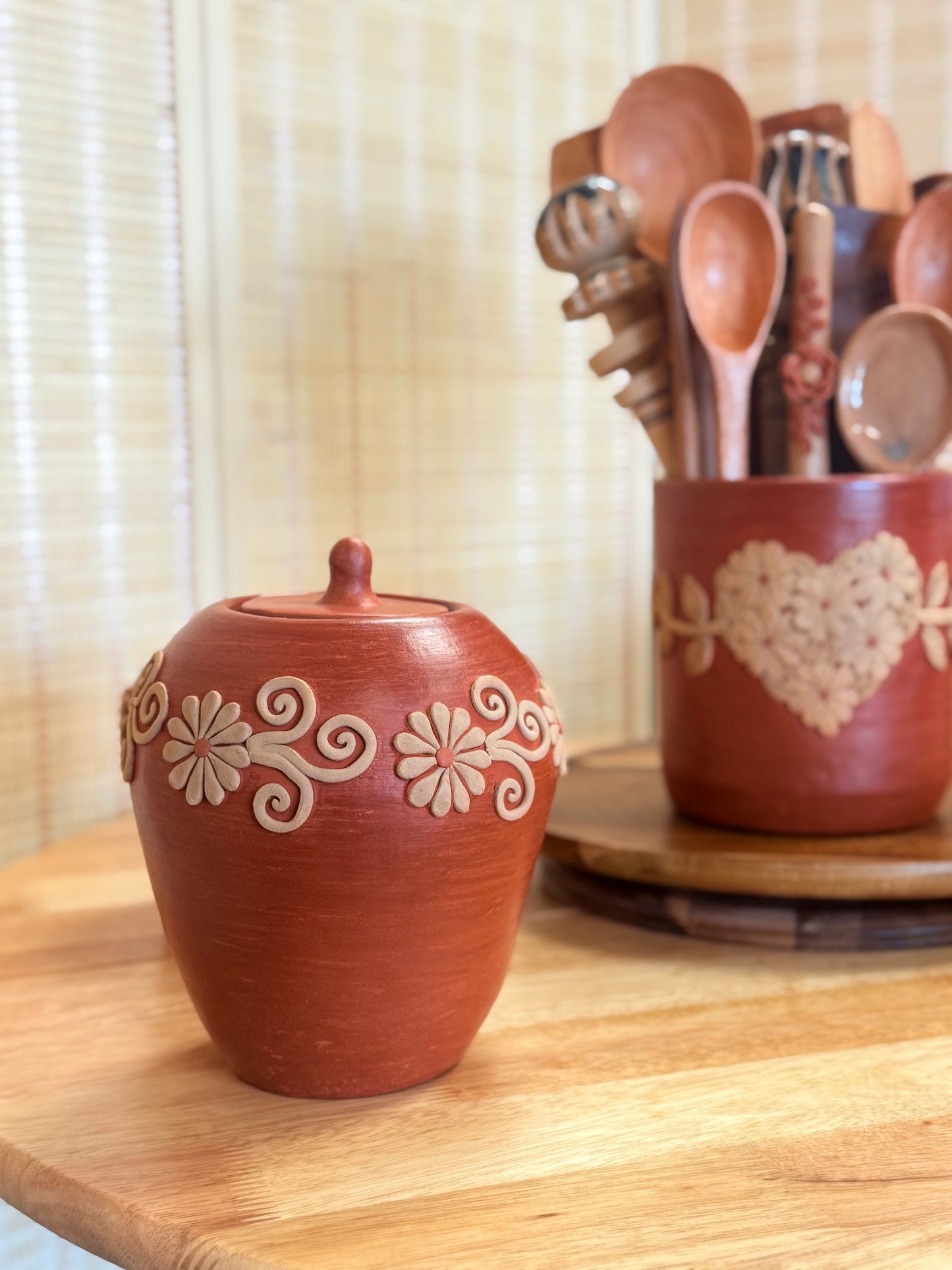 Bordado 8.5'' Jumbo Cookie Jar//Sugarholder