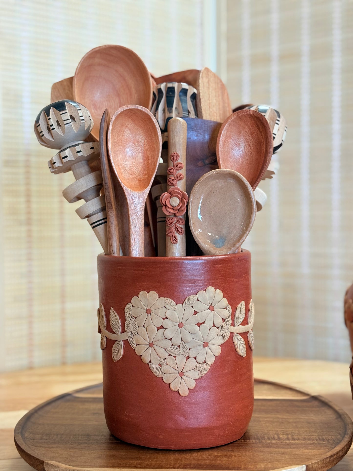 Heart bordado spoon holder/ portacuchara