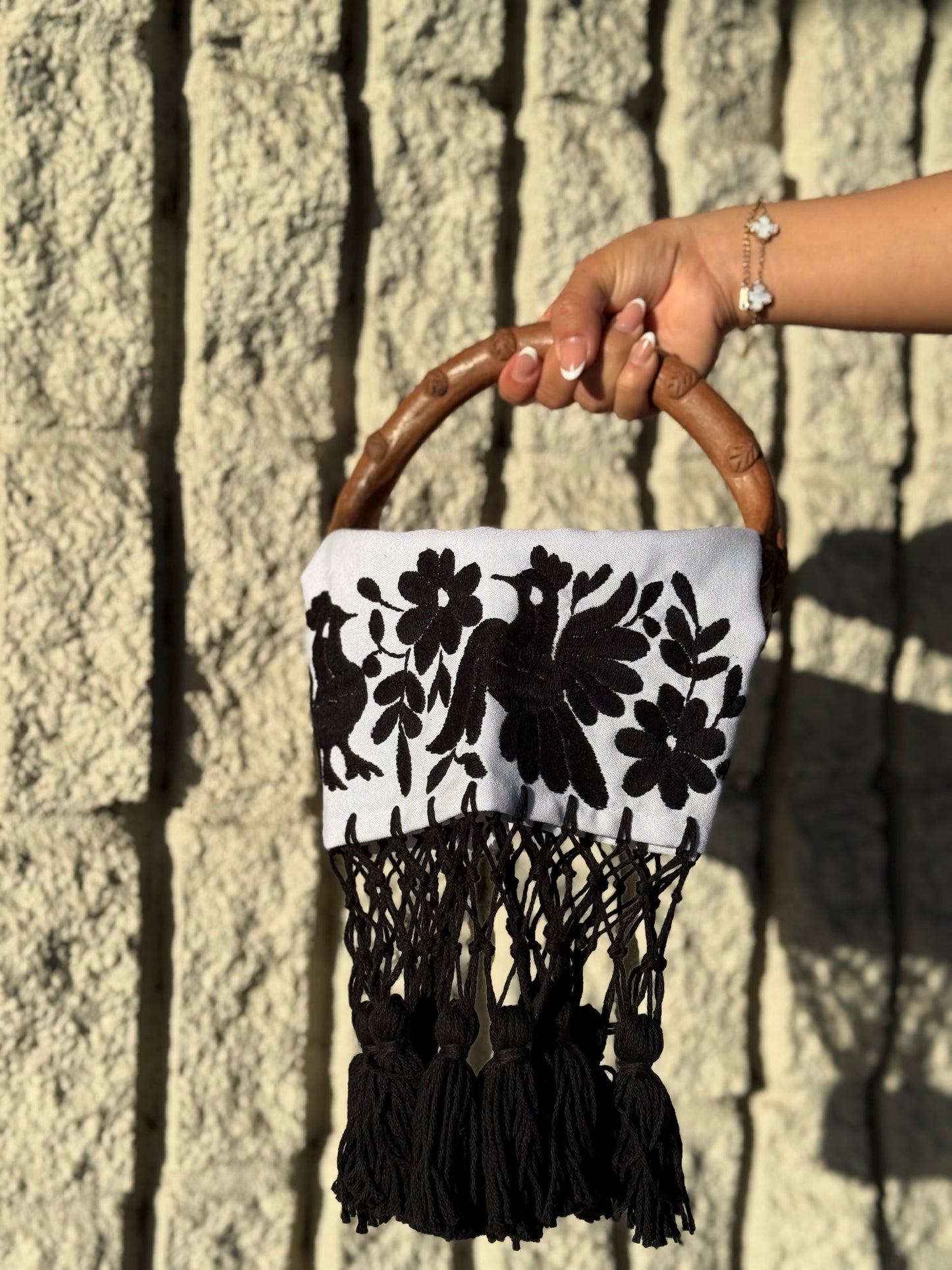 BLACK/ NEGRO EMBROIDERED OTOMI TABLECLOTH