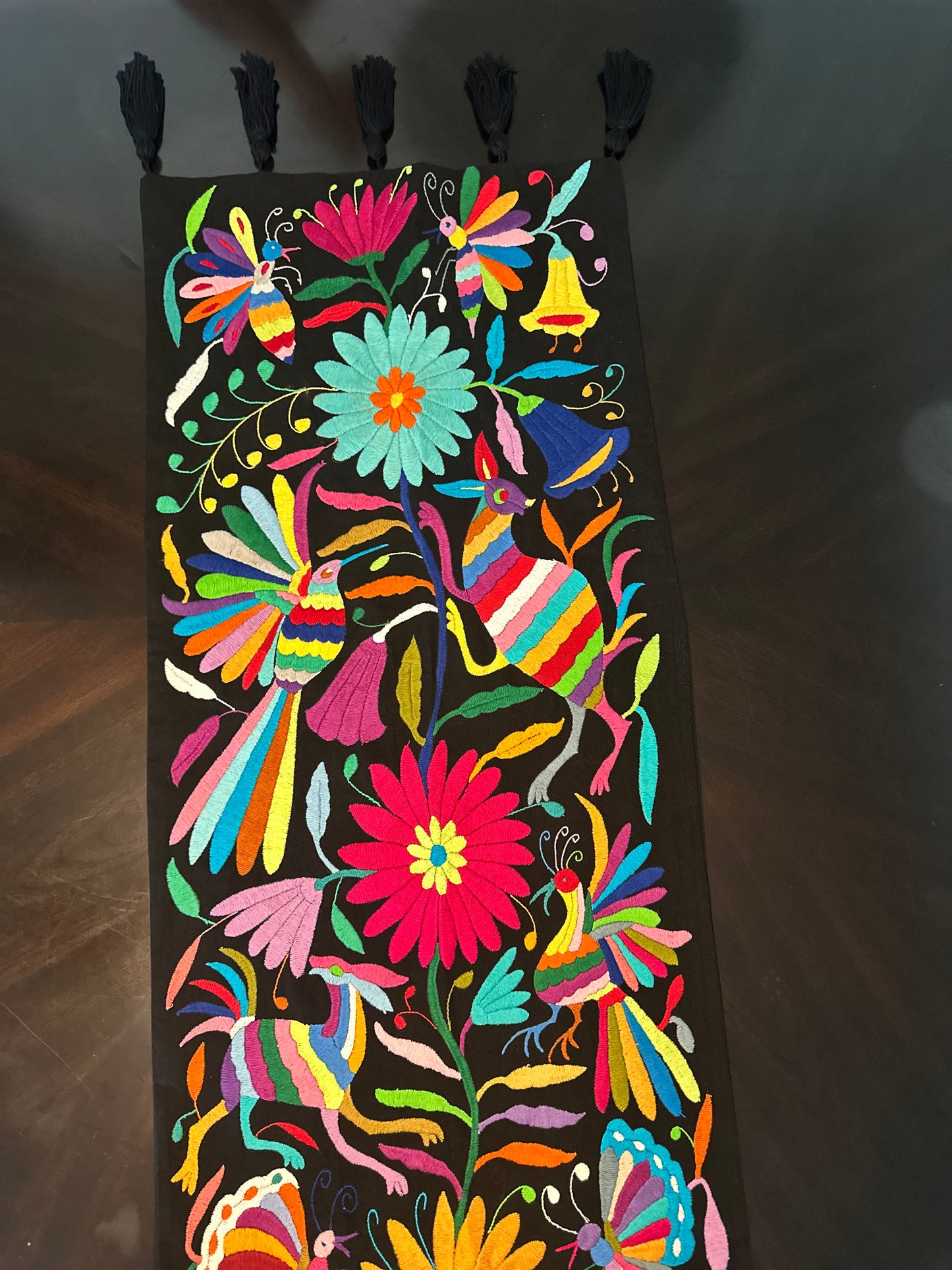 Multicolor table runner