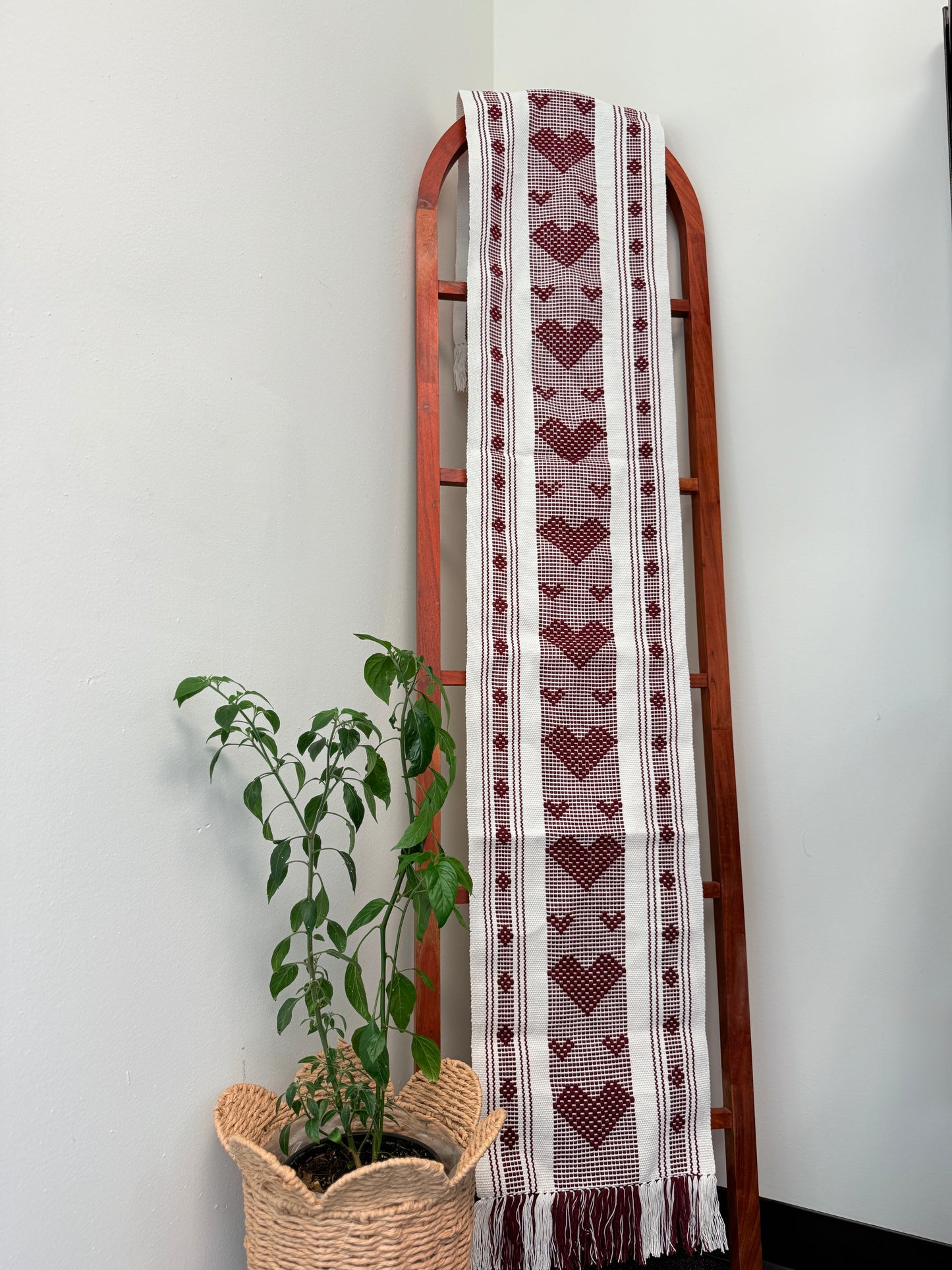 Gloria 2M Table Runner