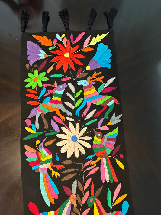 Multicolor table runner