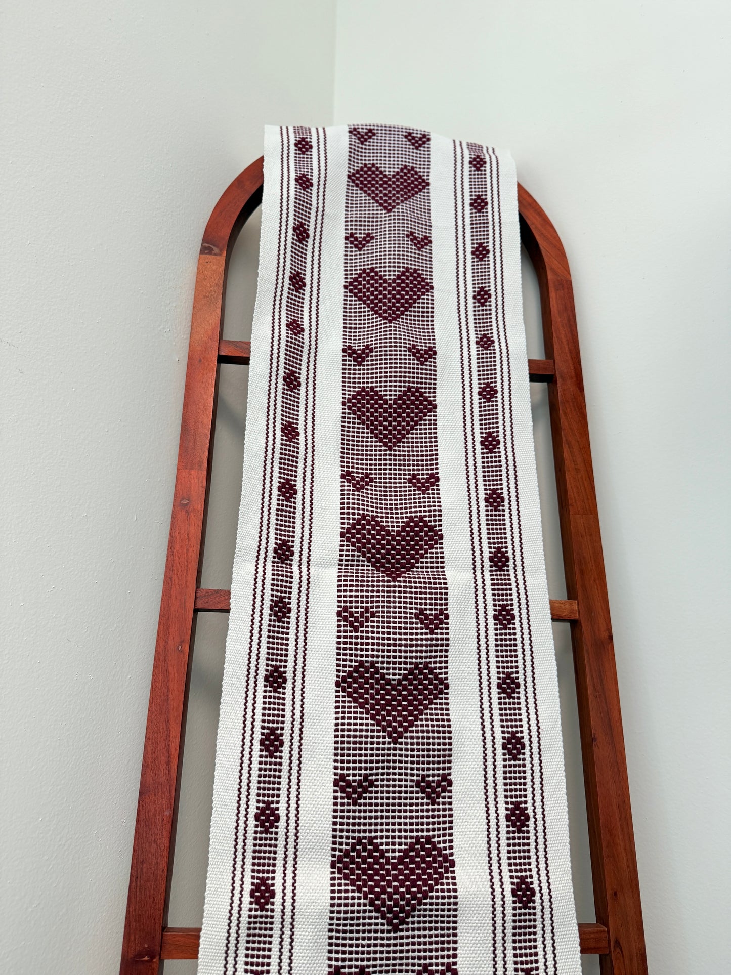 Gloria 2M Table Runner