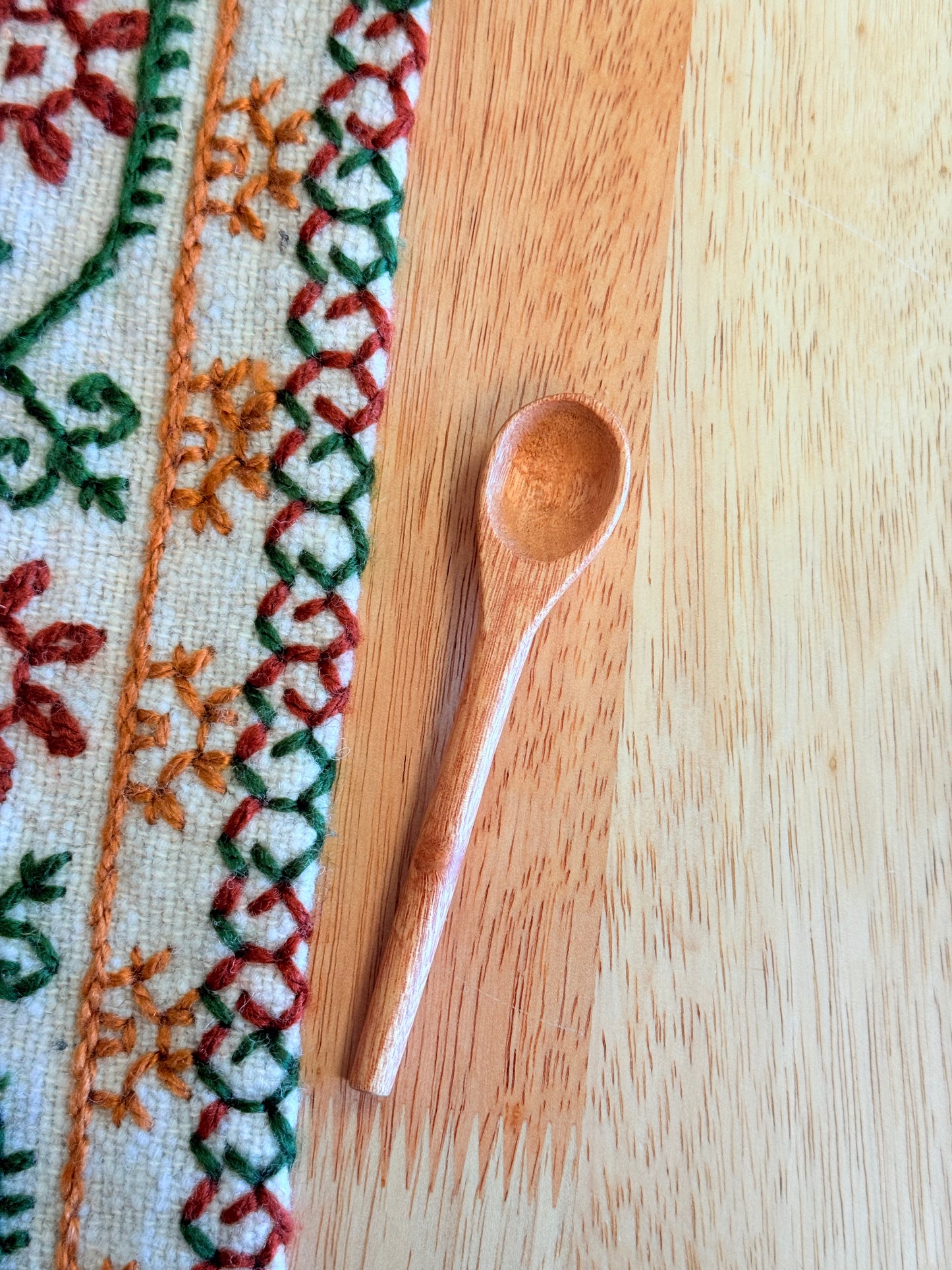 Guamuchil cucharas/spoons