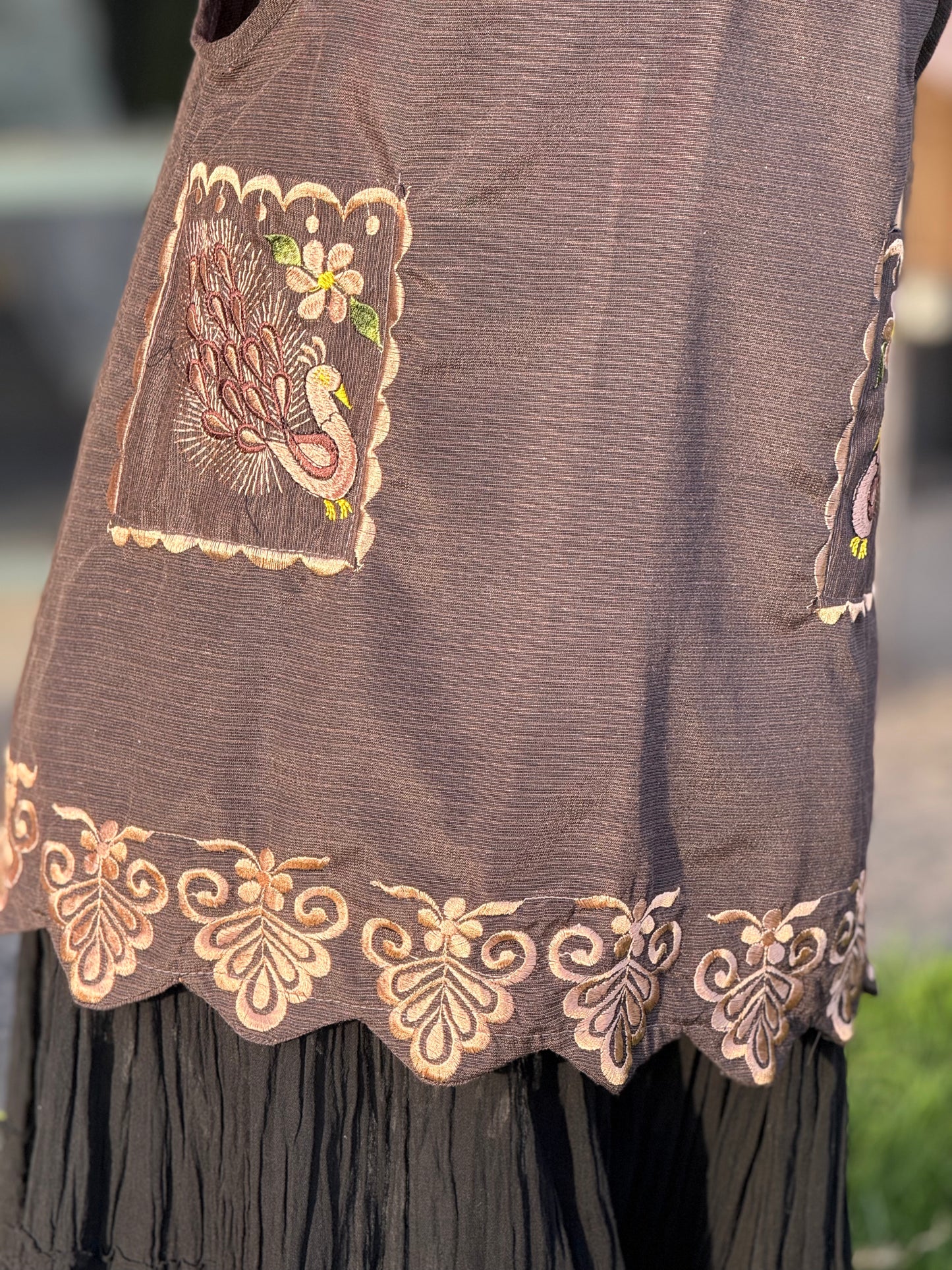 Peacock Brown Apron/Mandil L