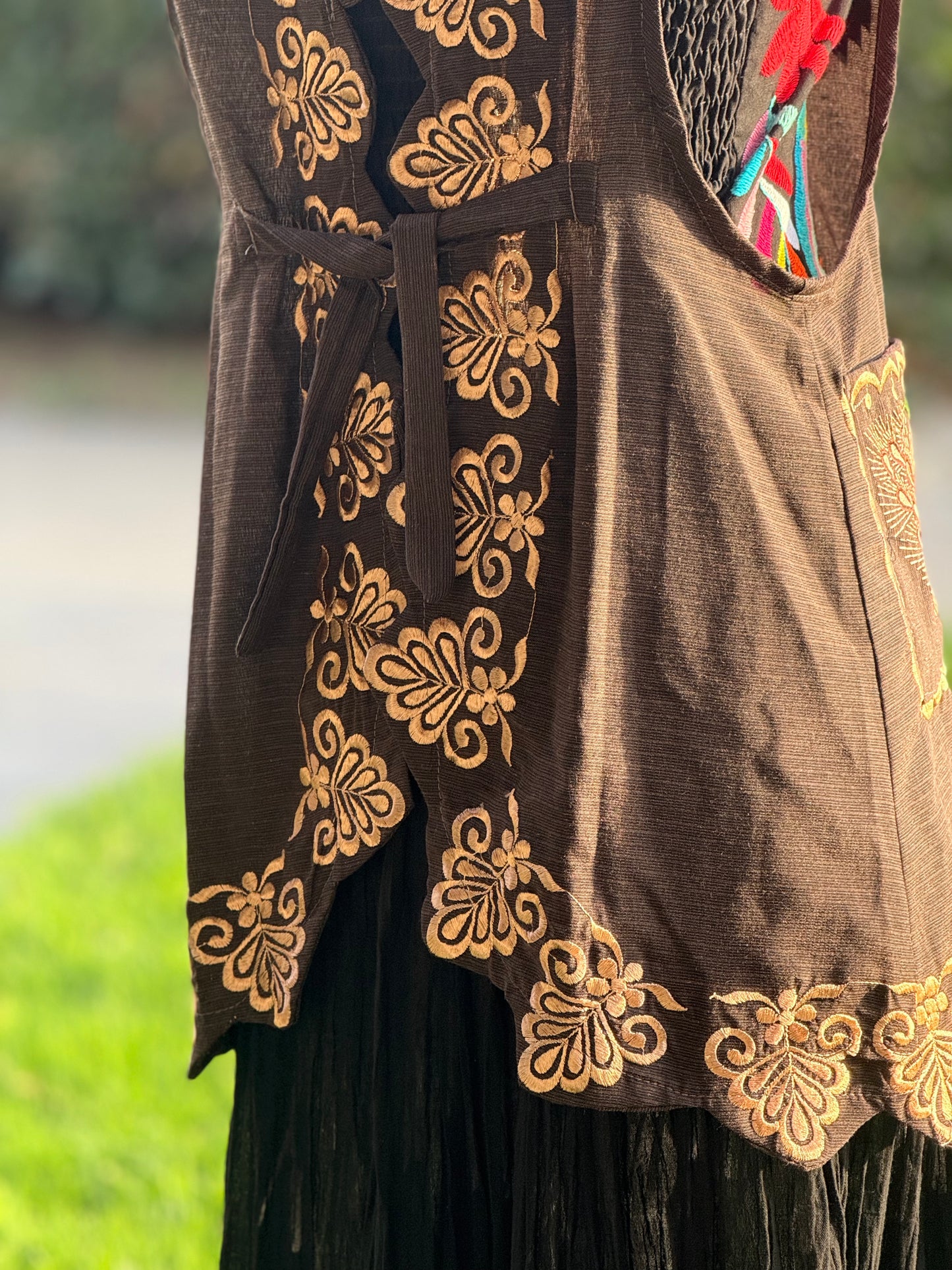 Peacock Brown Apron/Mandil L