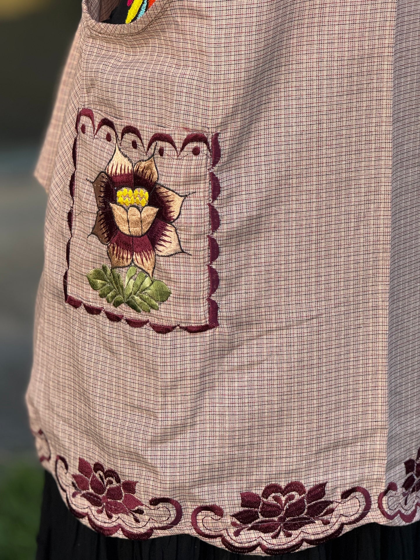 Sandy Tan Flower Apron/Mandil XL