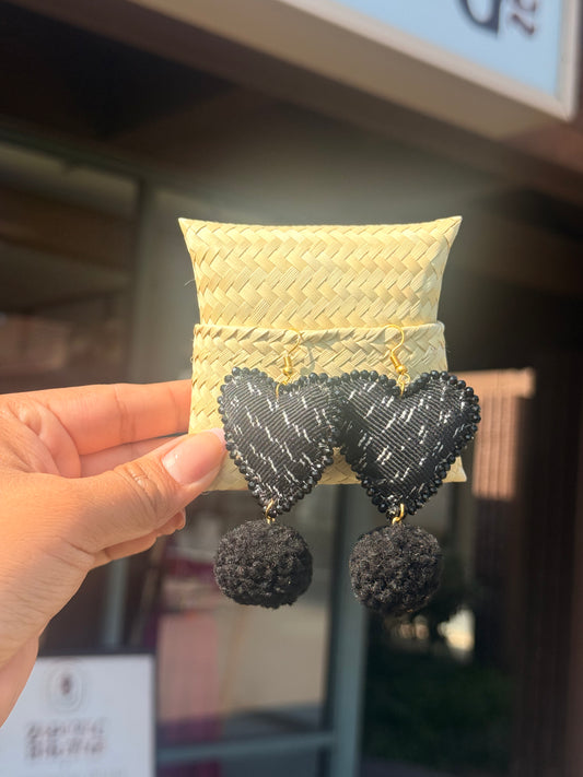 Arete de rebozo "negro"